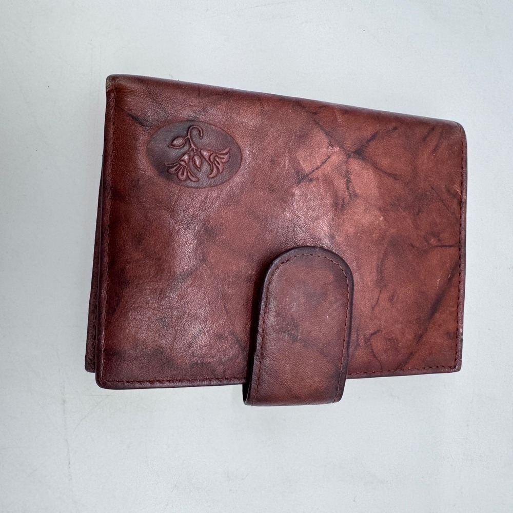 Buxton Wallet Burgundy Top Grain Cowhide Kiss Lock Trifold Bifold